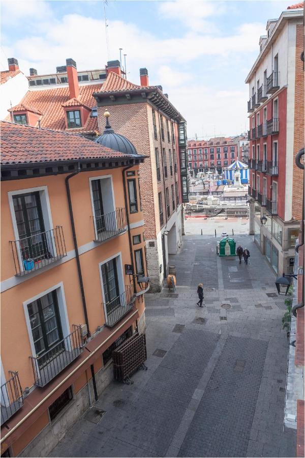 Teranga: Piso En Plaza Mayor De Valladolid Luaran gambar