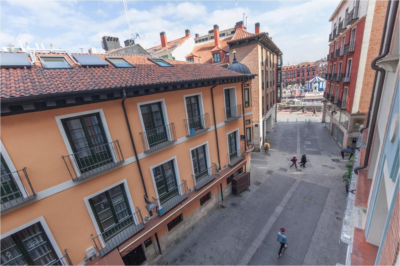 Teranga: Piso En Plaza Mayor De Valladolid Luaran gambar